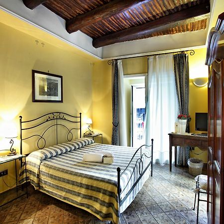 B&B L'Alloggio Dei Vassalli Naples Luaran gambar