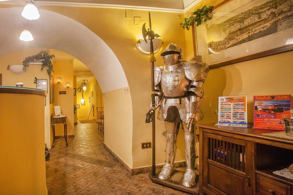 B&B L'Alloggio Dei Vassalli Naples Luaran gambar