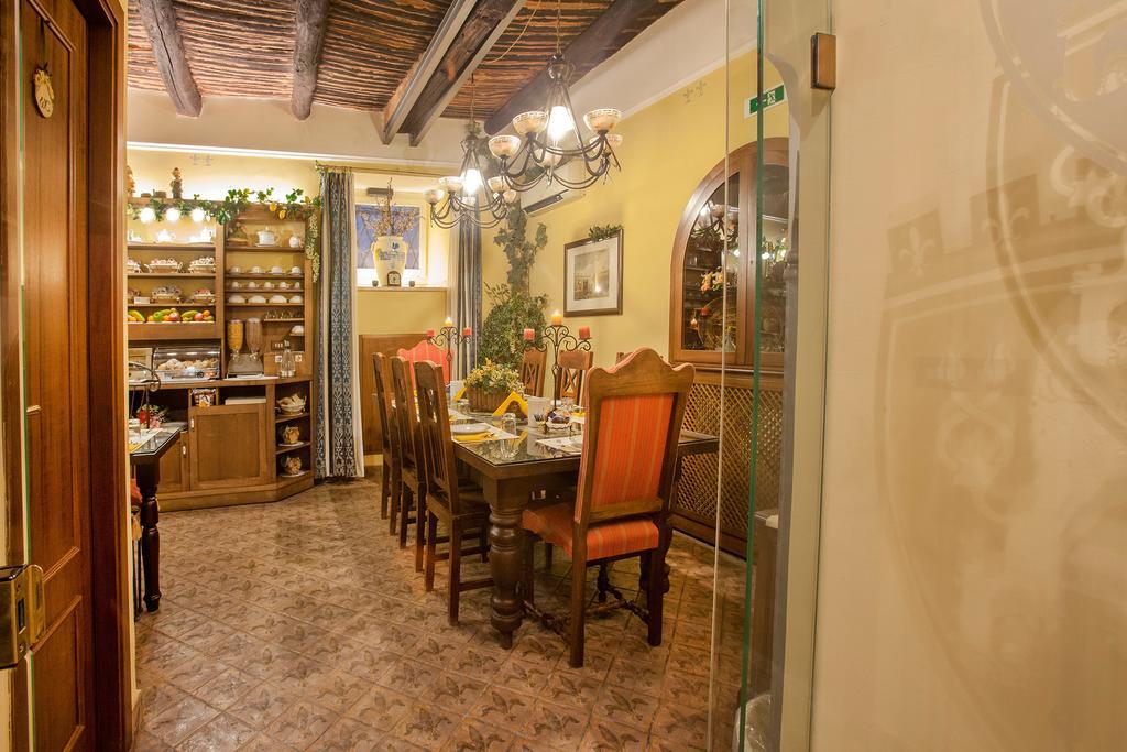 B&B L'Alloggio Dei Vassalli Naples Luaran gambar
