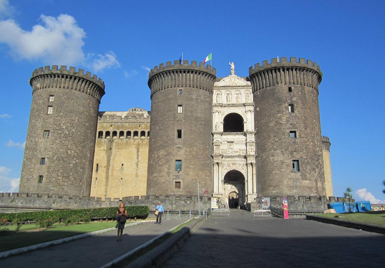 B&B L'Alloggio Dei Vassalli Naples Luaran gambar