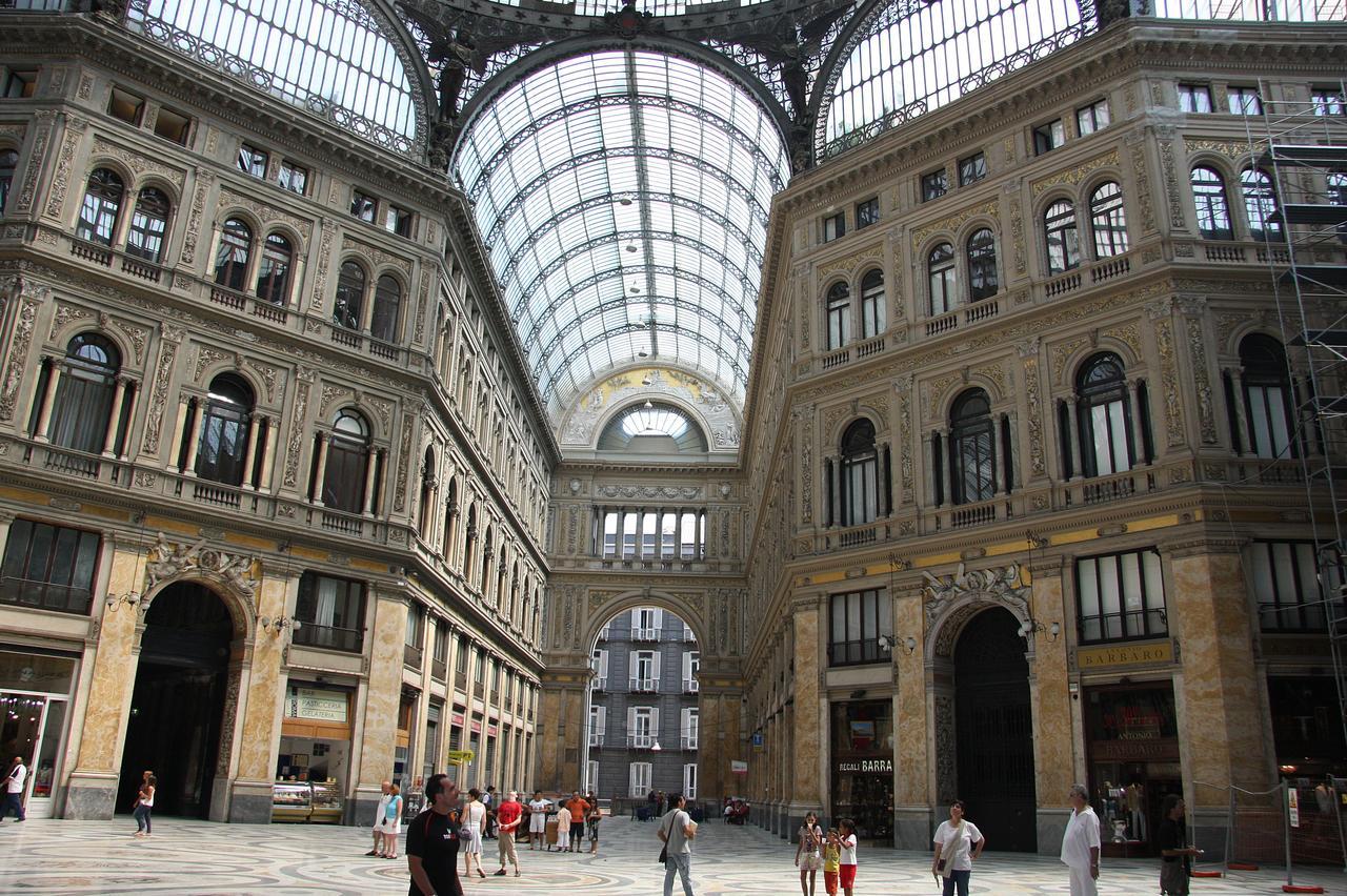 B&B L'Alloggio Dei Vassalli Naples Luaran gambar