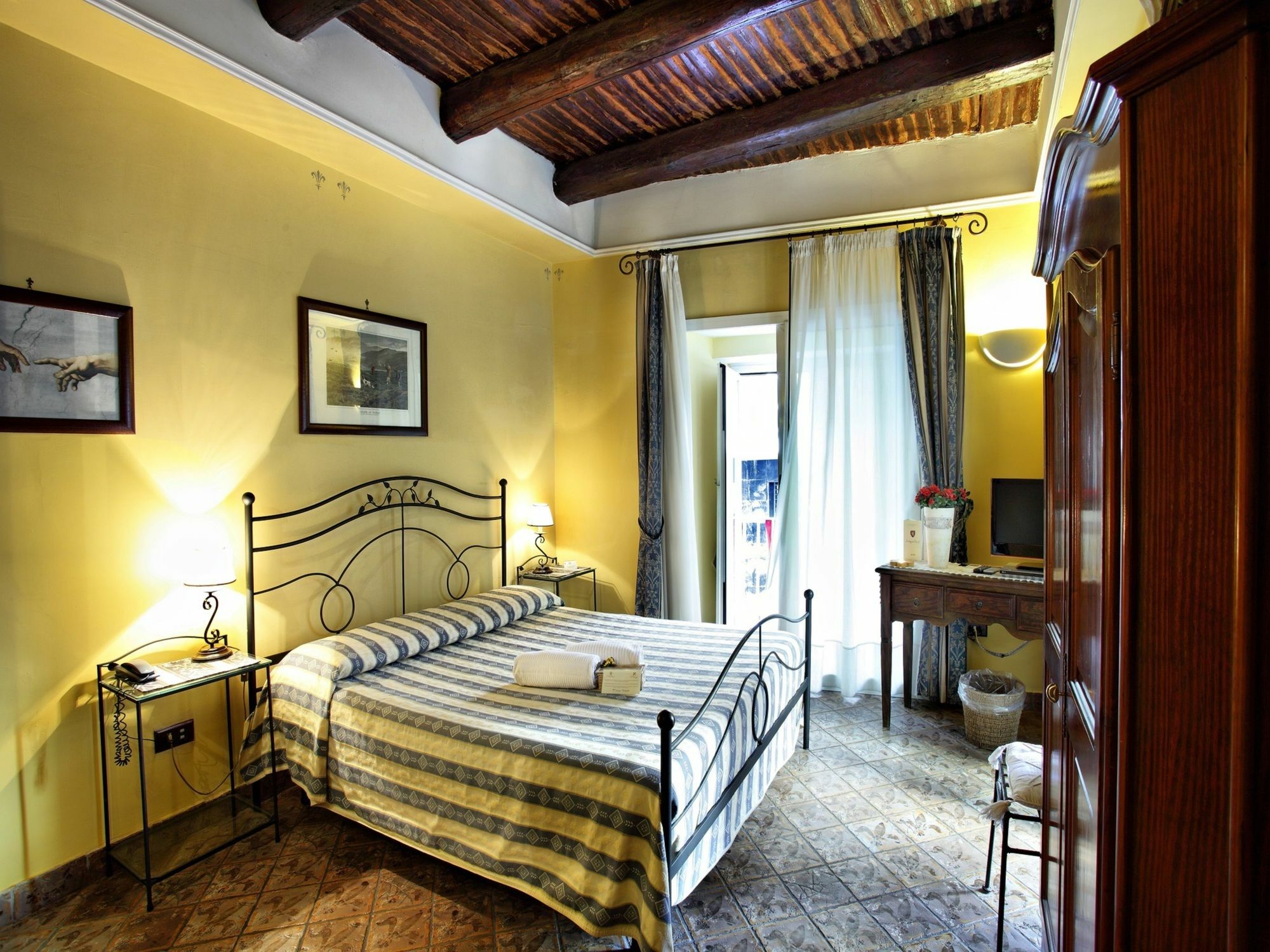 B&B L'Alloggio Dei Vassalli Naples Luaran gambar